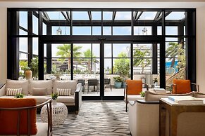 Hotel Santiago, Curio Collection by Hilton