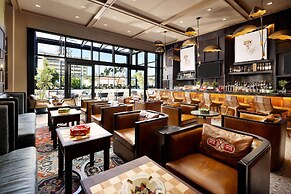 Hotel Santiago, Curio Collection by Hilton