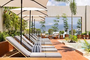 Hotel Santiago, Curio Collection by Hilton