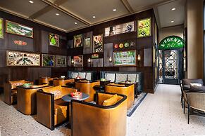 Hotel Santiago, Curio Collection by Hilton