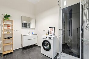 Cozy City Apartments