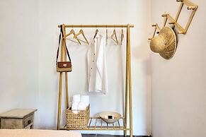 Apartments Panethimos