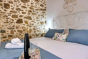 Apartments Panethimos