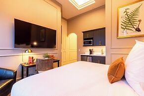 Sinclair Suites
