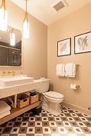 Sinclair Suites