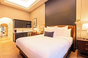 Sinclair Suites