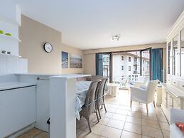 Spacious Apartment With View