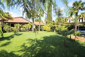 Bungalow mit Schönem Garten und Klimaanlage