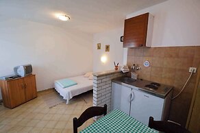 Studio Studio mit Terrasse und Internet