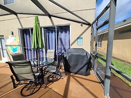 Triton Vacation Pool Home Near Disney