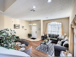 Triton Vacation Pool Home Near Disney