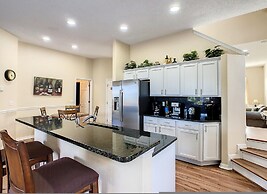 Triton Vacation Pool Home Near Disney