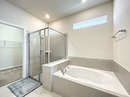 Windsor Island Vacation Pool Home