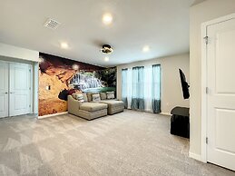 Windsor Island Vacation Pool Home