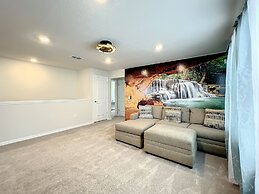 Windsor Island Vacation Pool Home