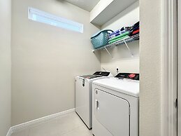 Windsor Island Vacation Pool Home