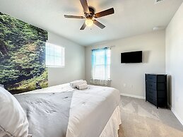 Windsor Island Vacation Pool Home