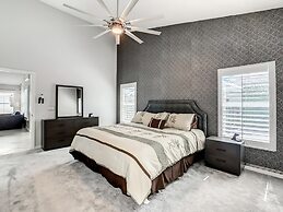 Hampton Lakes Vacation Pool Home