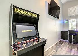 Hampton Lakes Vacation Pool Home