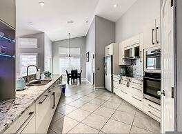 Hampton Lakes Vacation Pool Home