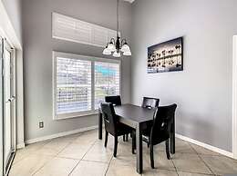 Hampton Lakes Vacation Pool Home