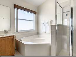 Hampton Lakes Vacation Pool Home