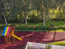 Scuttle Vacation Pool Home W Spa