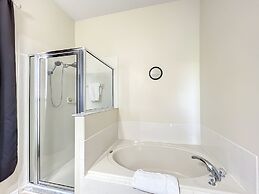 Scuttle Vacation Pool Home W Spa