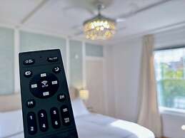 The Colonial Mt. Lebanon by Luxe PGH