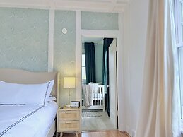 The Colonial Mt. Lebanon by Luxe PGH