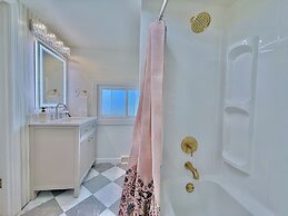 The Colonial Mt. Lebanon by Luxe PGH