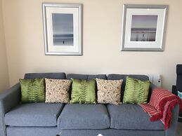 Bluebird - Coastal Charm in Carmarthenshire