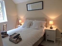 Bluebird - Coastal Charm in Carmarthenshire