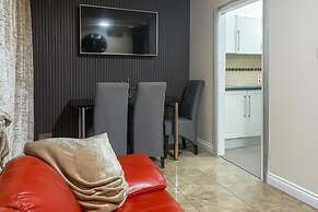 House-sleeps 5 Person -etihad Stadium 15 min Drive