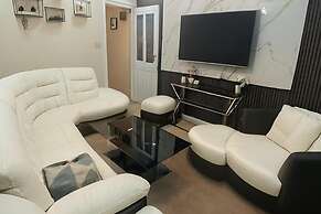 House-sleeps 5 Person -etihad Stadium 15 min Drive