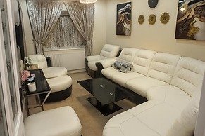 House-sleeps 5 Person -etihad Stadium 15 min Drive