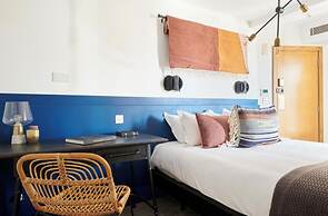 Central Stays by REMOTLYS.com