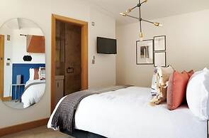 Central Stays by REMOTLYS.com