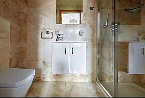 Central Stays by REMOTLYS.com