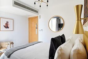 Central Stays by REMOTLYS.com