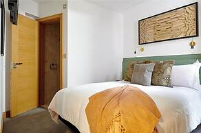 Central Stays by REMOTLYS.com