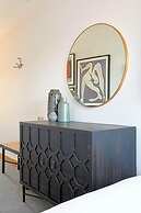 Central Stays by REMOTLYS.com