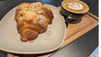 Central Stays by REMOTLYS.com