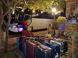 La Cozy Hotel & Restaurant