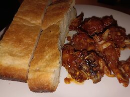 La Cozy Hotel & Restaurant