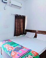 SHRI  KRISHNA SHRYAASHRYA ASHRAM