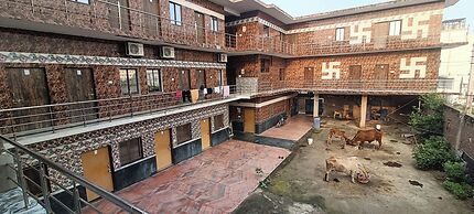 SHRI  KRISHNA SHRYAASHRYA ASHRAM