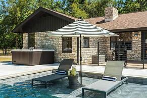 Hot Tub Pool Firepit Gameroom Guesthouse