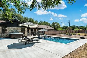 Hot Tub Pool Firepit Gameroom Guesthouse