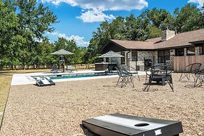 Hot Tub Pool Firepit Gameroom Guesthouse